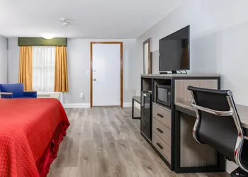 Captains Quarters Motel & Conference Center hotel thumbnail 7