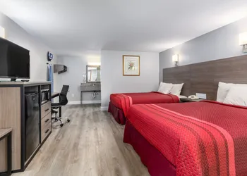 Captains Quarters Motel & Conference Center hotel thumbnail 8