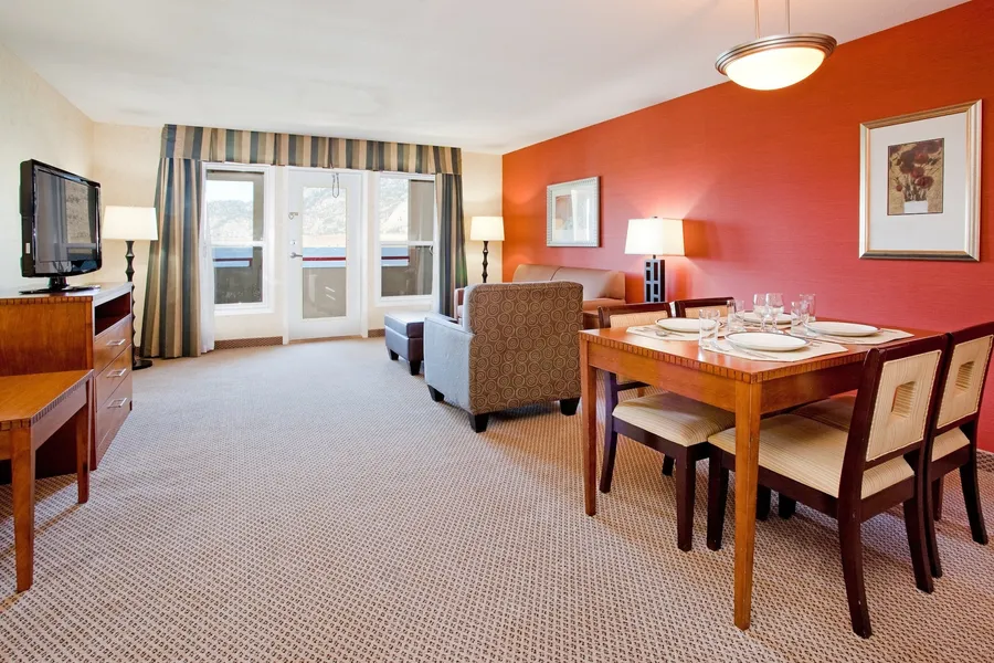 Holiday Inn Hotel & Suites Osoyoos by IHG hotel detail image 6