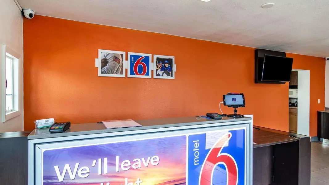 Motel 6 Brunswick, GA hotel detail image 2
