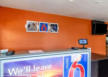 Motel 6 Brunswick, GA hotel thumbnail 2