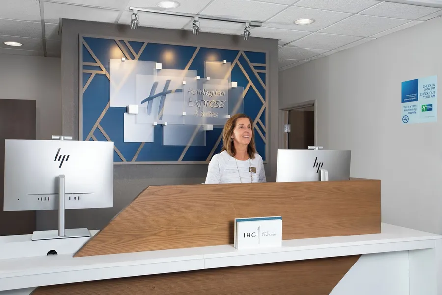 Holiday Inn Express Hotel & Suites Clinton by IHG hotel detail image 2