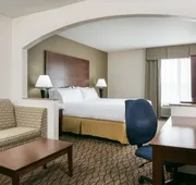 Holiday Inn Express Hotel & Suites Clinton by IHG hotel detail image 4