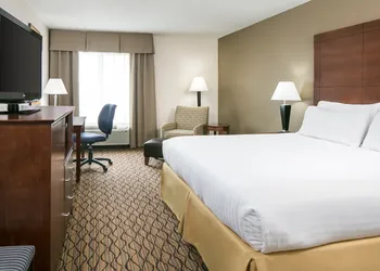 Holiday Inn Express Hotel & Suites Clinton by IHG hotel thumbnail 8
