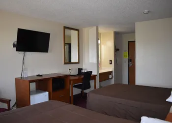 Heartland Hotel and Suites hotel thumbnail 8