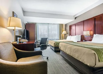 Comfort Inn & Suites hotel thumbnail 7
