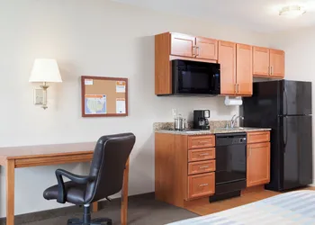 Candlewood Suites La Crosse N by IHG hotel thumbnail 8