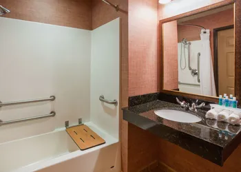 Holiday Inn Express Hotel & Suites Brainerd-Baxter by IHG hotel thumbnail 5
