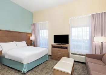Staybridge Suites Oak Ridge by IHG hotel thumbnail 7