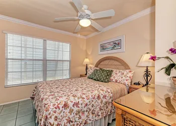 Tradewinds Beach Resort hotel thumbnail 4
