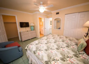 Tradewinds Beach Resort hotel thumbnail 8