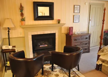 Colby Hill Inn hotel thumbnail 7