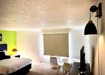 Signature Inn Eugene hotel thumbnail 7
