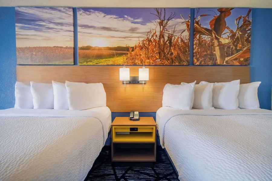 Days Inn by Wyndham Evansdale Waterloo hotel detail image 6