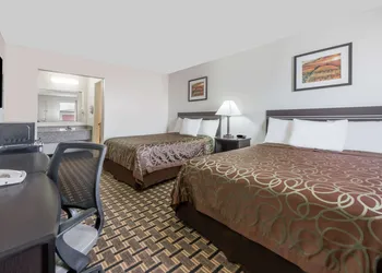 Knights Inn Slaton hotel thumbnail 7