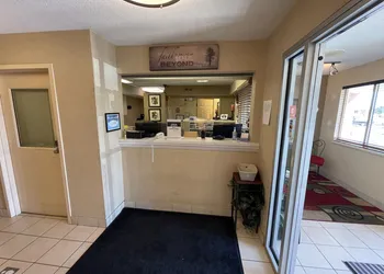 MainStay Suites Wichita Northeast hotel thumbnail 2