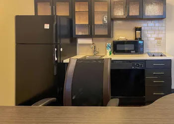 MainStay Suites Wichita Northeast hotel thumbnail 4