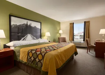 Super 8 by Wyndham Sherwood Park/Edmonton Area hotel thumbnail 7