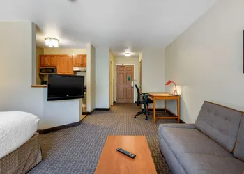 Suburban Studios Birmingham Homewood I-65 hotel thumbnail 6