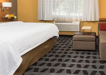 TownePlace Suites by Marriott Bend hotel thumbnail 8