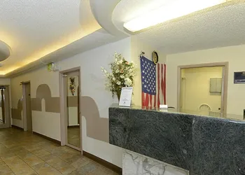 Howard Johnson by Wyndham Benton Harbor/St. Joseph hotel thumbnail 2