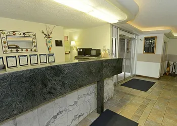 Howard Johnson by Wyndham Benton Harbor/St. Joseph hotel thumbnail 4