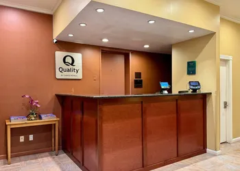 Quality Inn Ukiah hotel thumbnail 6