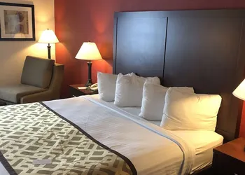 Best Western Dallas Inn & Suites hotel thumbnail 8