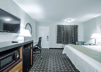 Travelodge by Wyndham Jackson I-40 Exit 82 hotel thumbnail 4