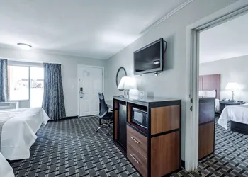 Travelodge by Wyndham Jackson I-40 Exit 82 hotel thumbnail 5