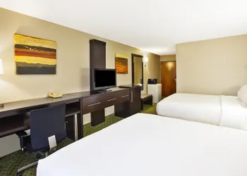Holiday Inn Express & Suites Montpelier by IHG hotel thumbnail 3