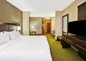 Holiday Inn Express & Suites Montpelier by IHG hotel thumbnail 4