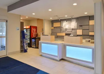 Holiday Inn Express and Suites Stevens Point by IHG hotel thumbnail 2