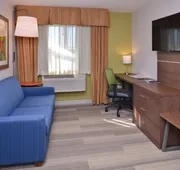 Holiday Inn Express and Suites Stevens Point by IHG hotel detail image 5