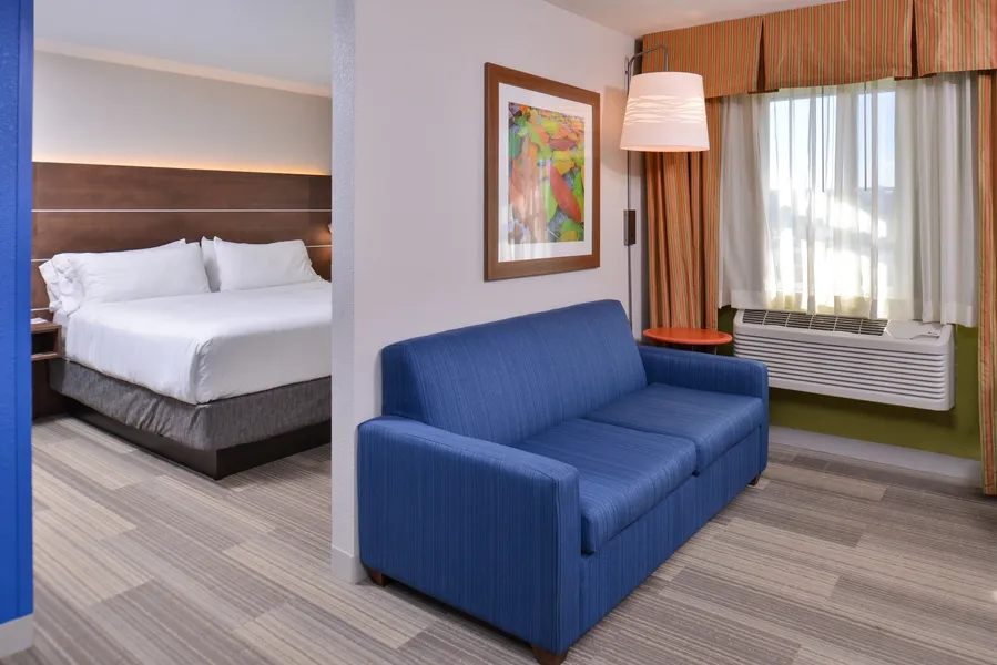 Holiday Inn Express and Suites Stevens Point by IHG hotel detail image 6
