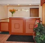 Econo Lodge Traverse City South hotel detail image 4