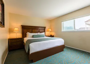 Channel Island Shores hotel thumbnail 6