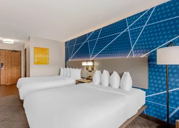 Comfort Inn River's Edge hotel thumbnail 7