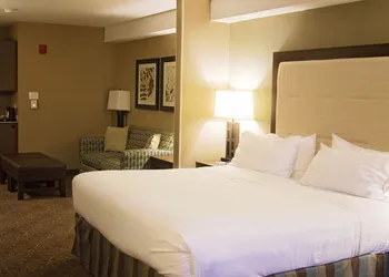 Holiday Inn Express & Suites Logan by IHG hotel thumbnail 8