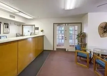 Country Side Inn hotel thumbnail 2