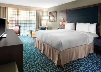 DoubleTree by Hilton Hotel Arlington DFW South hotel thumbnail 6