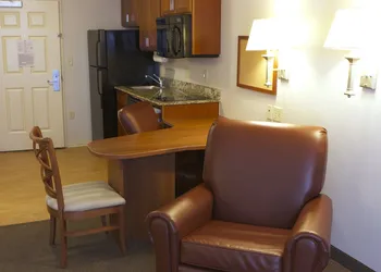 Candlewood Suites Champaign-Urbana University Area by IHG hotel thumbnail 2