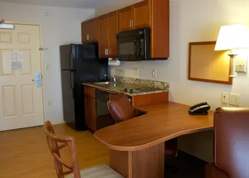 Candlewood Suites Champaign-Urbana University Area by IHG hotel thumbnail 3