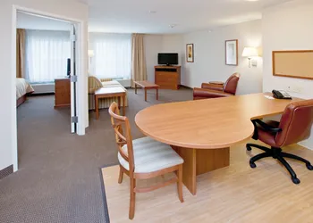Candlewood Suites Champaign-Urbana University Area by IHG hotel thumbnail 6