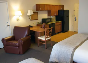 Candlewood Suites Champaign-Urbana University Area by IHG hotel thumbnail 8