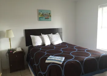 Port Isla Inn hotel thumbnail 3