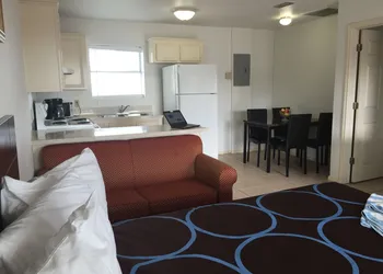 Port Isla Inn hotel thumbnail 5