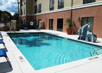 Holiday Inn Express Hotel & Suites Quincy I-10 by IHG hotel thumbnail 7