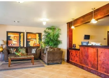 Franklin Inn & Suites hotel thumbnail 2