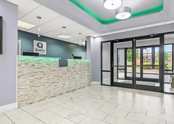 Quality Inn Fort Campbell hotel thumbnail 3